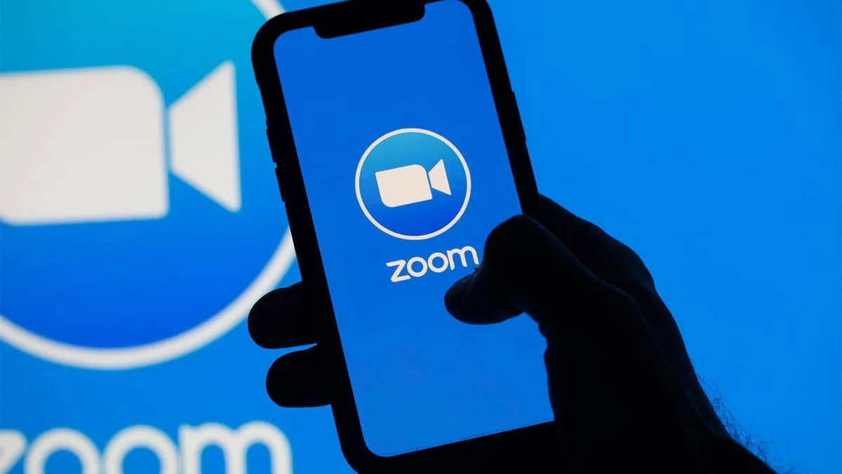 روسيا تفرض غرامة على “زووم” بقيمة 79 مليون روبل بسبب انتهاك القوانين الرقمية