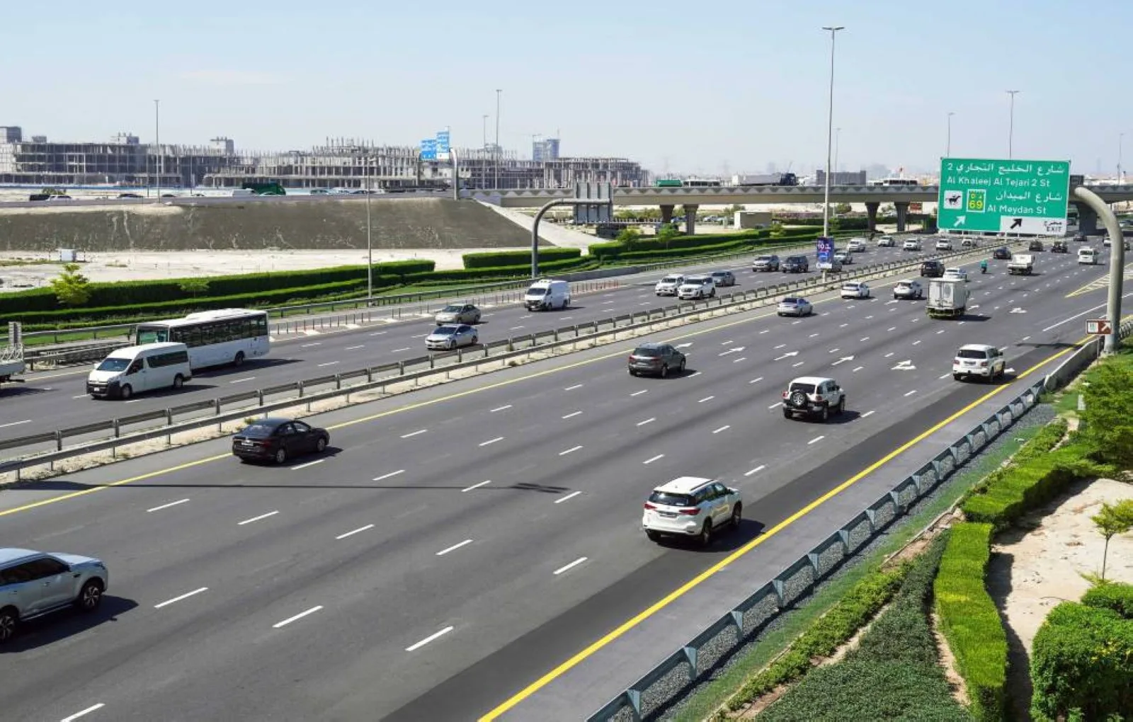2.5 مليون مركبة تحمل لوحة دبي في 2024 بزيادة 222 ألف سيارة خلال عام