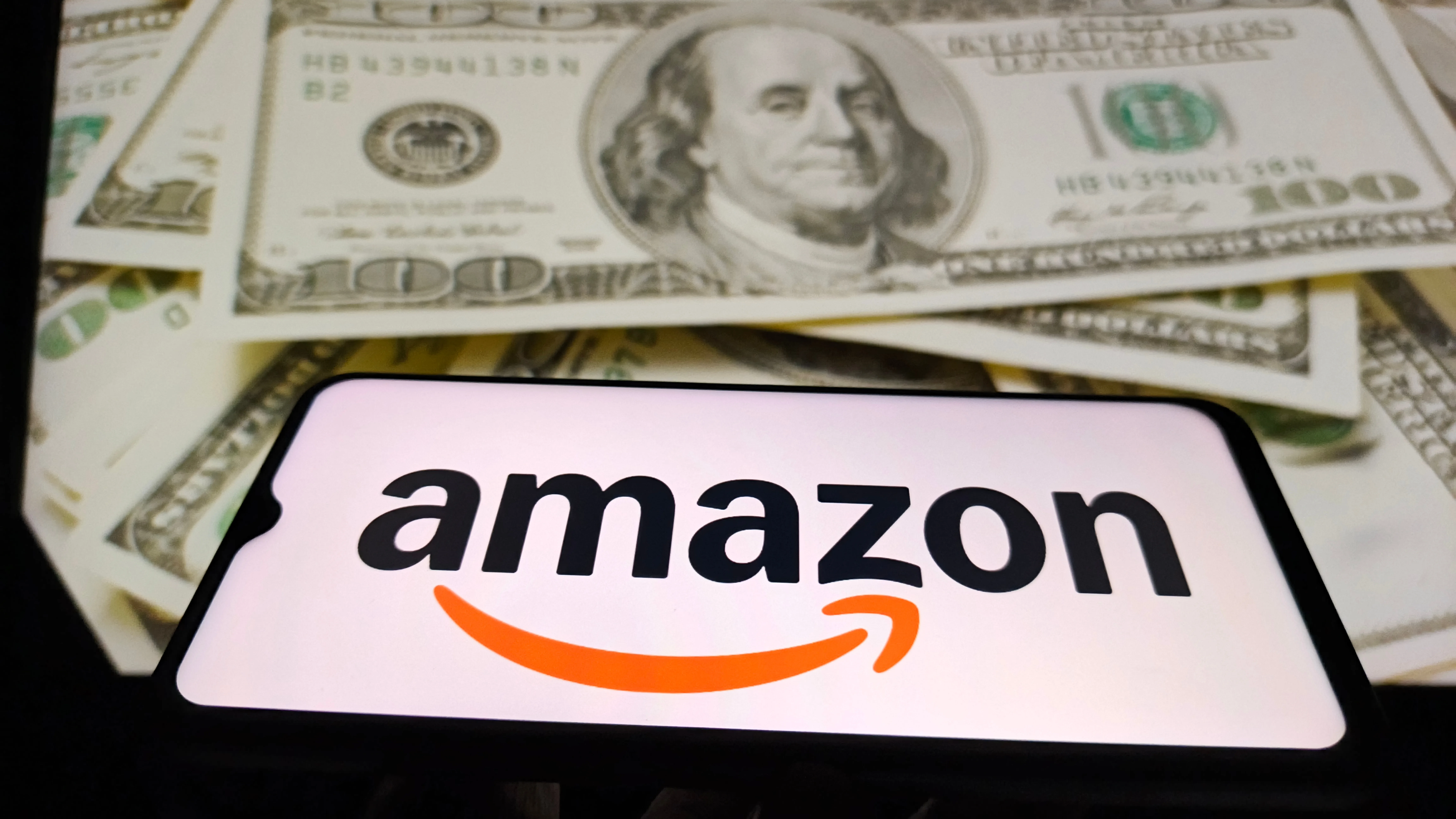 الأفضل منذ بداية 2025… يوم تاريخي للتجارة الإلكترونية الأمريكية مع قفزة في المبيعات