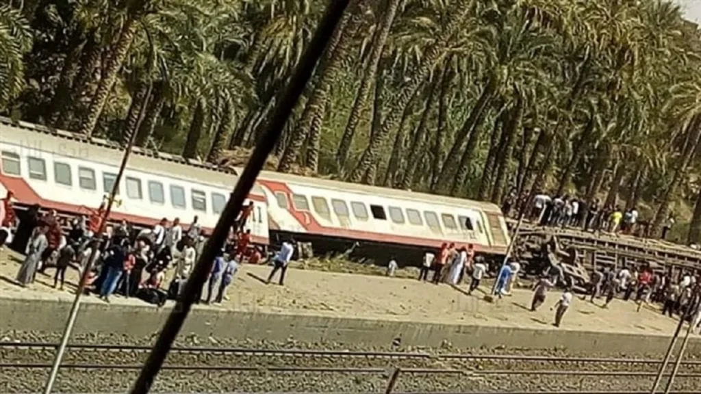 خروج قطار مطروح الإسكندرية عن القضبان دون إصابات