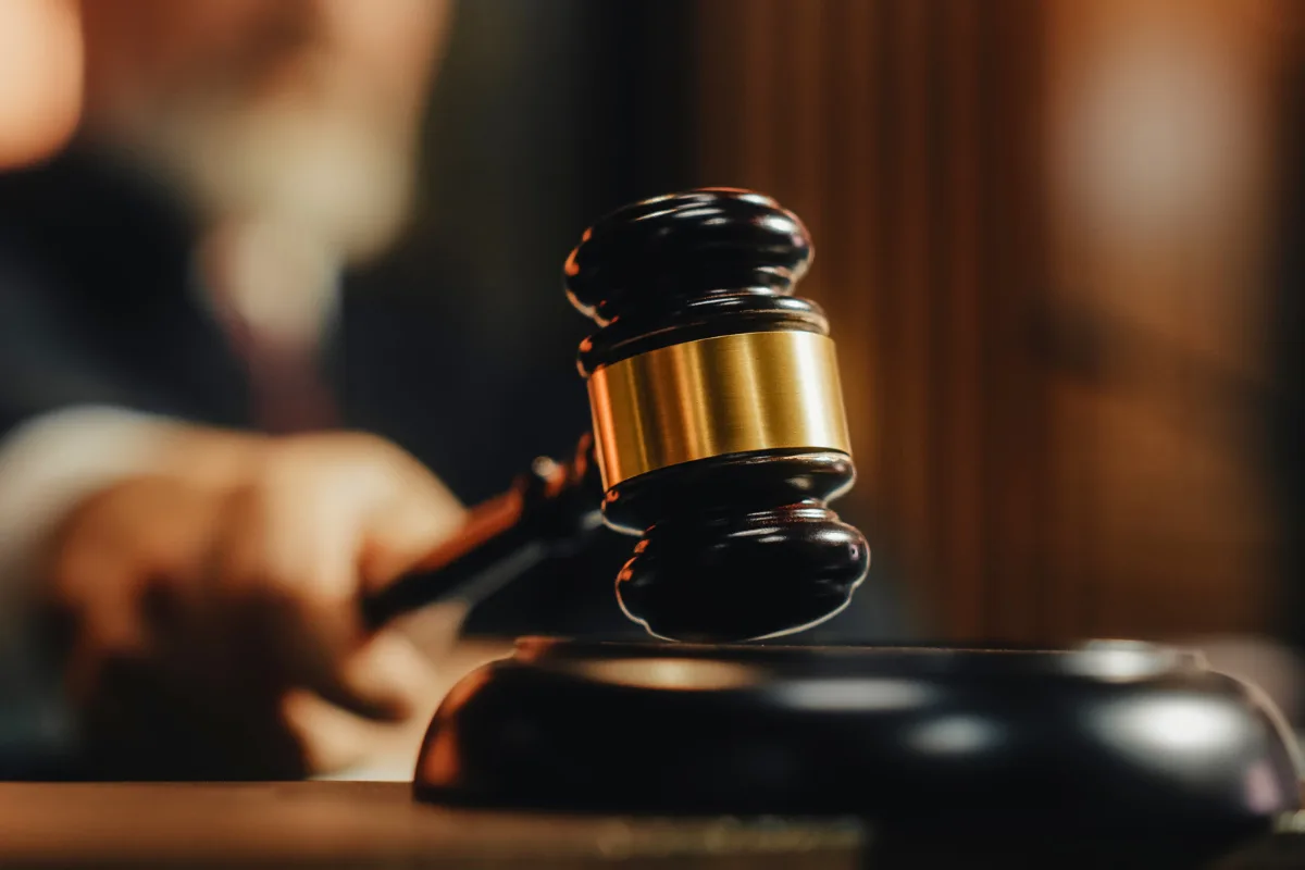 السب عبر الإنترنت يكلّف امرأة 30 ألف درهم