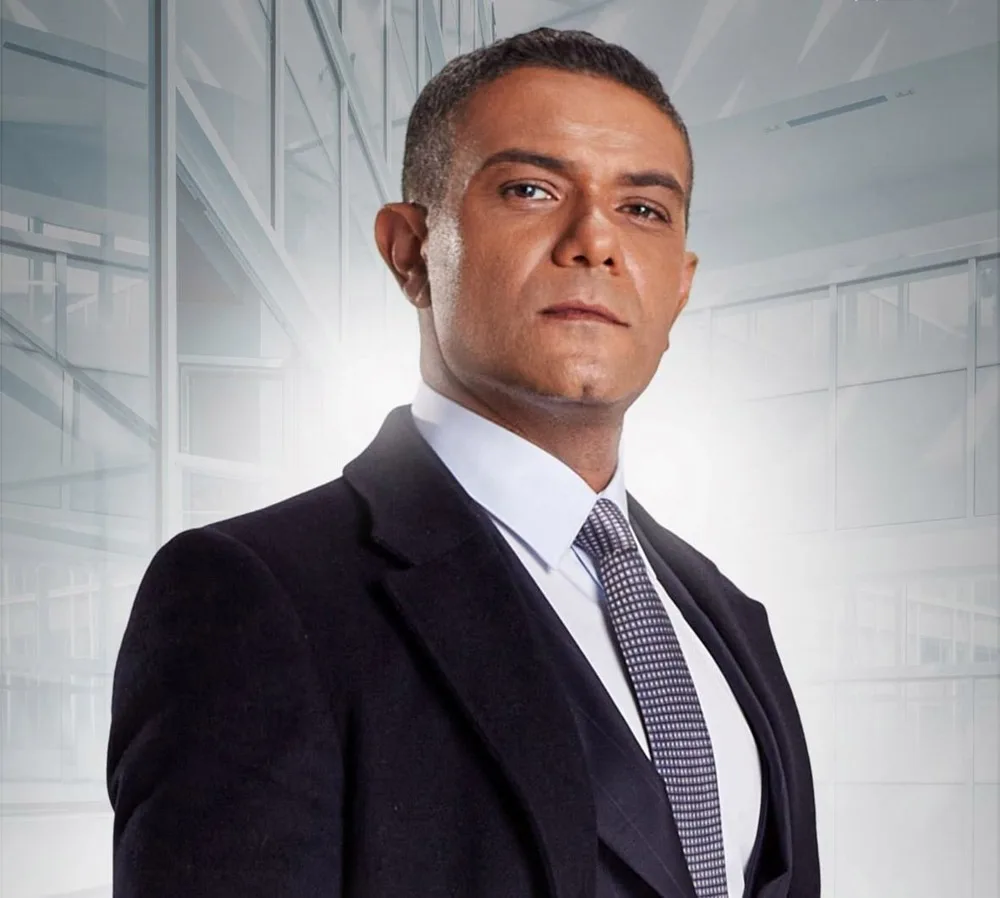 آسر ياسين يعود للكوميديا الاجتماعية في فيلمه الجديد (إن غاب القط). قبل عرضه في السينمات