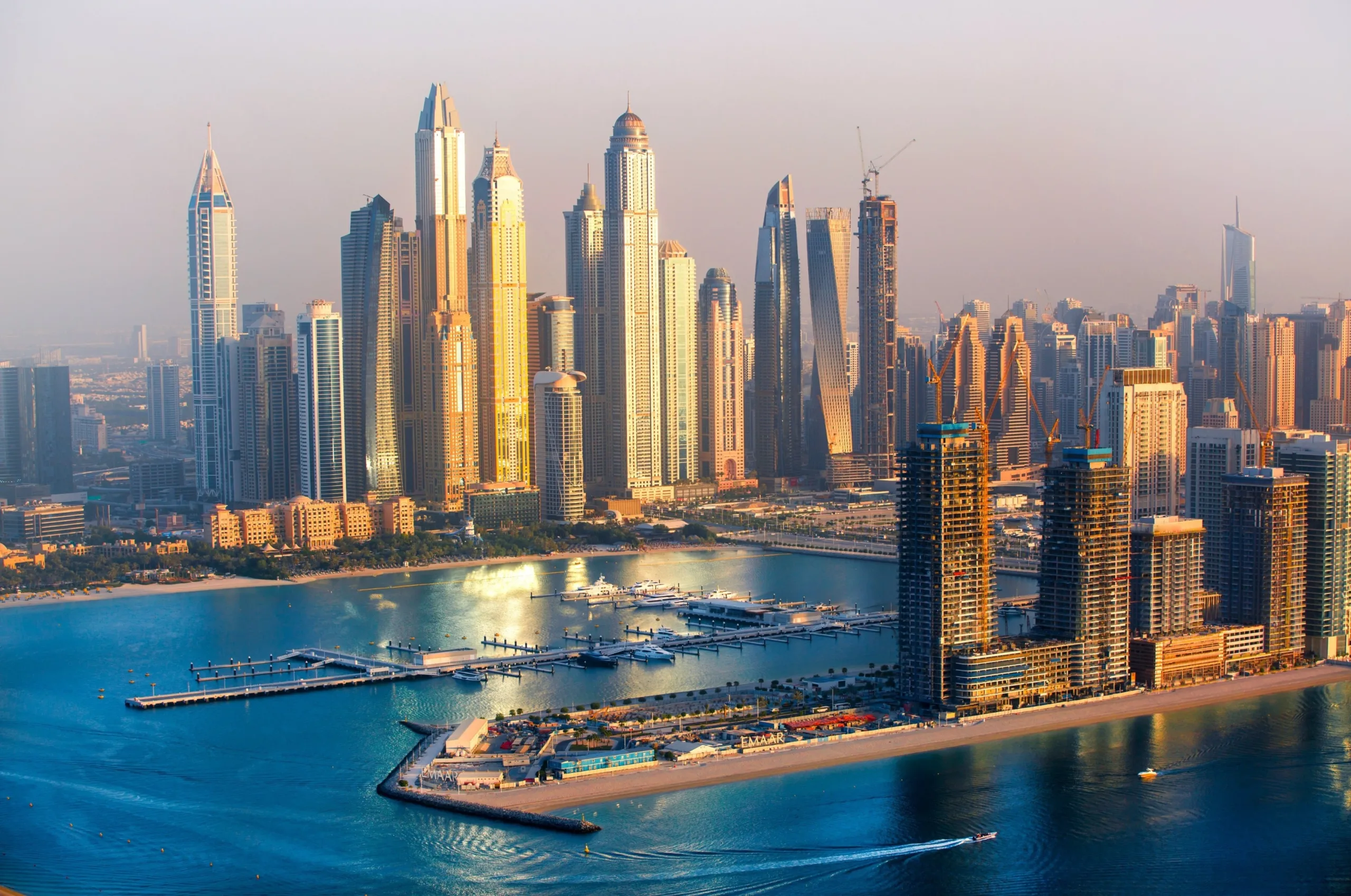 عقارات عجمان 2025 تسجّل 12.4 مليار درهم في النصف الأول وتؤكد ثقة المستثمرين