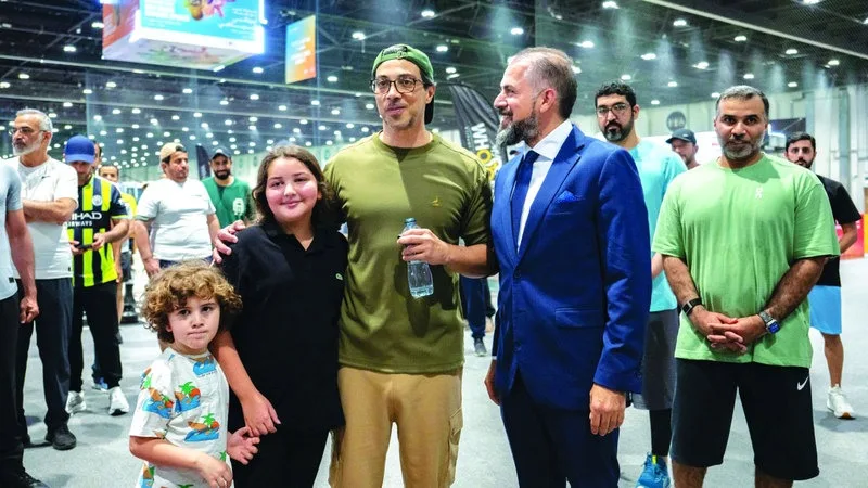 بالفيديو منصور بن زايد يشارك في “صيف أبوظبي الرياضي” ويشيد بأهمية النشاط البدني لتعزيز نمط الحياة الصحي
