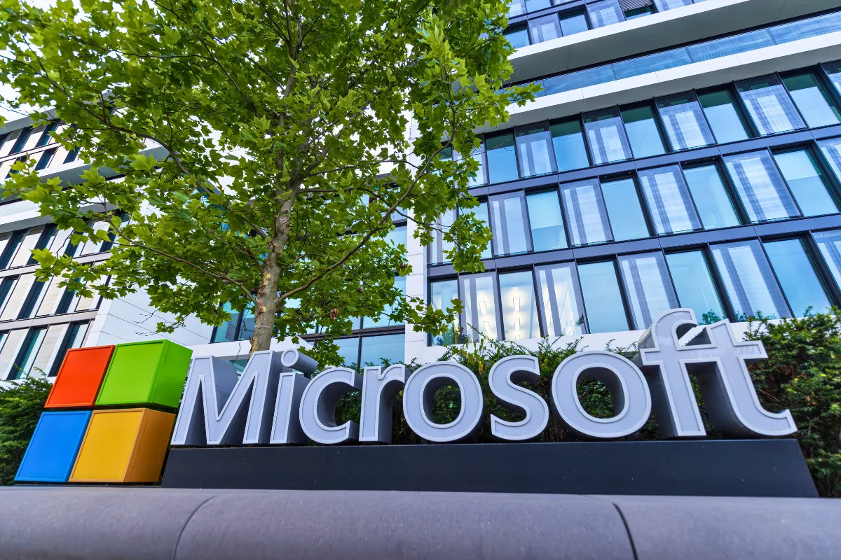 مايكروسوفت تتجاوز 4 تريليونات دولار في القيمة السوقية