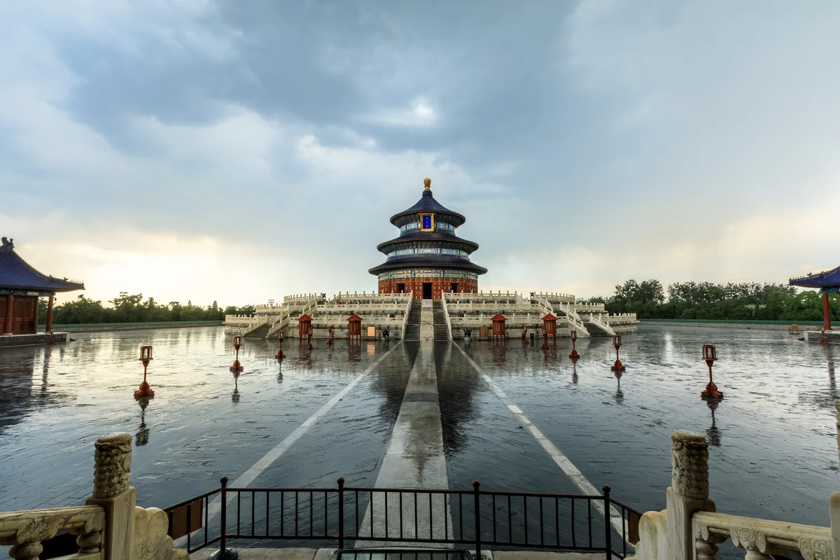 ضحايا أمطار بكين يرتفع عددهم بعد الفيضانات