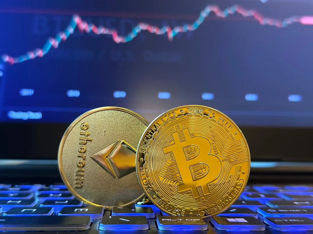 الزخم الصاعد للعملات الرقمية يدفع السوق لمستويات تاريخية