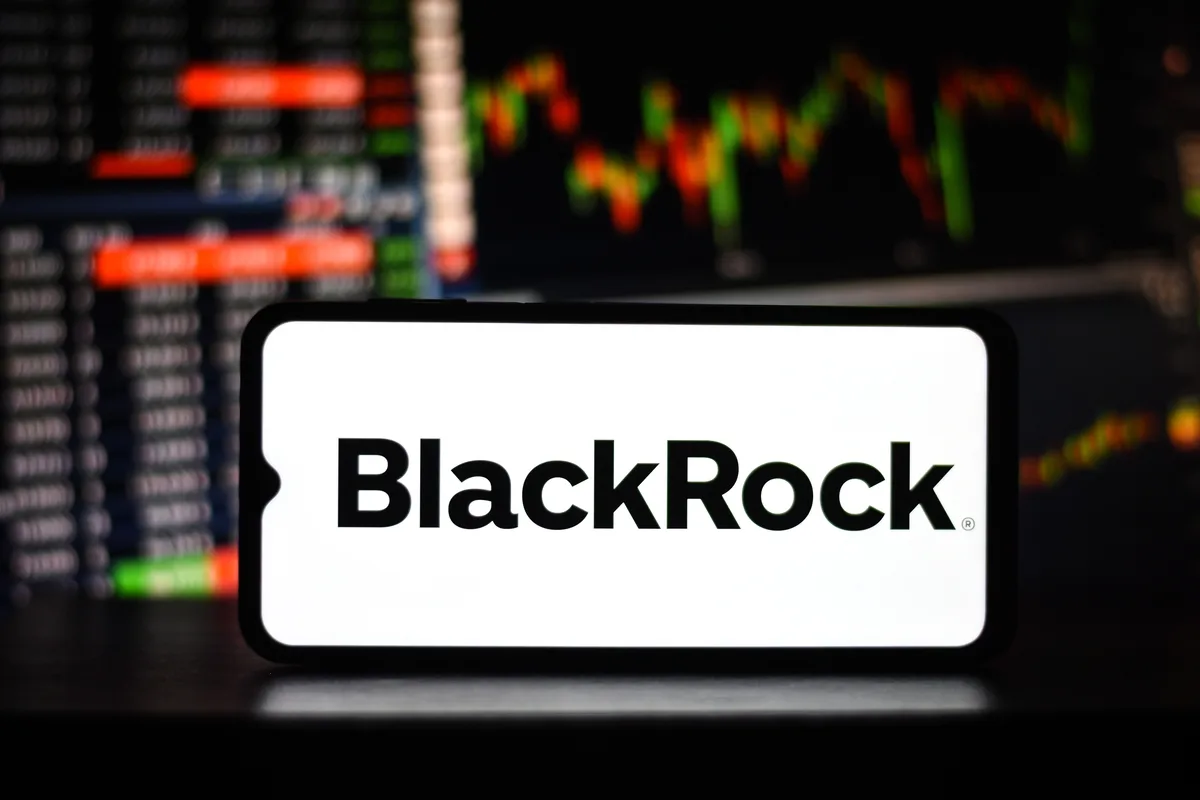 أصول بلاك روك المدارة تتجاوز 12.53 تريليون دولار في الربع الثاني