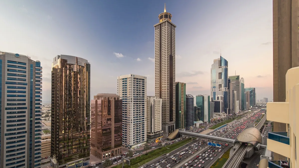 قطاع الوساطة العقارية في دبي يسجل أداءً قياسيًا خلال النصف الأول من 2025