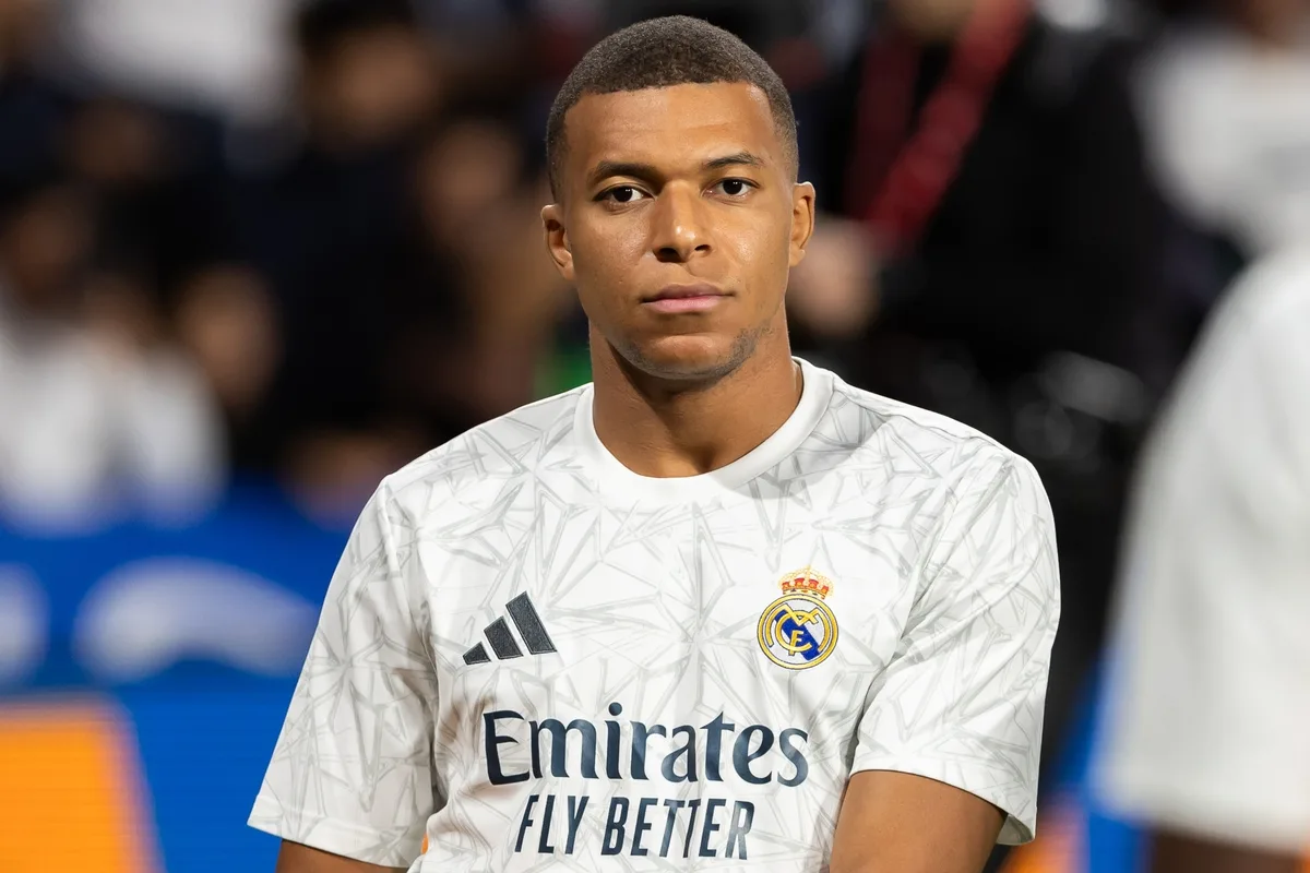 ريال مدريد يجمّد مفاوضات فينيسيوس