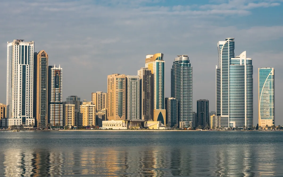 الشارقة تسجل أكثر من 37 ألف رخصة جديدة ومجددة في النصف الأول من 2025