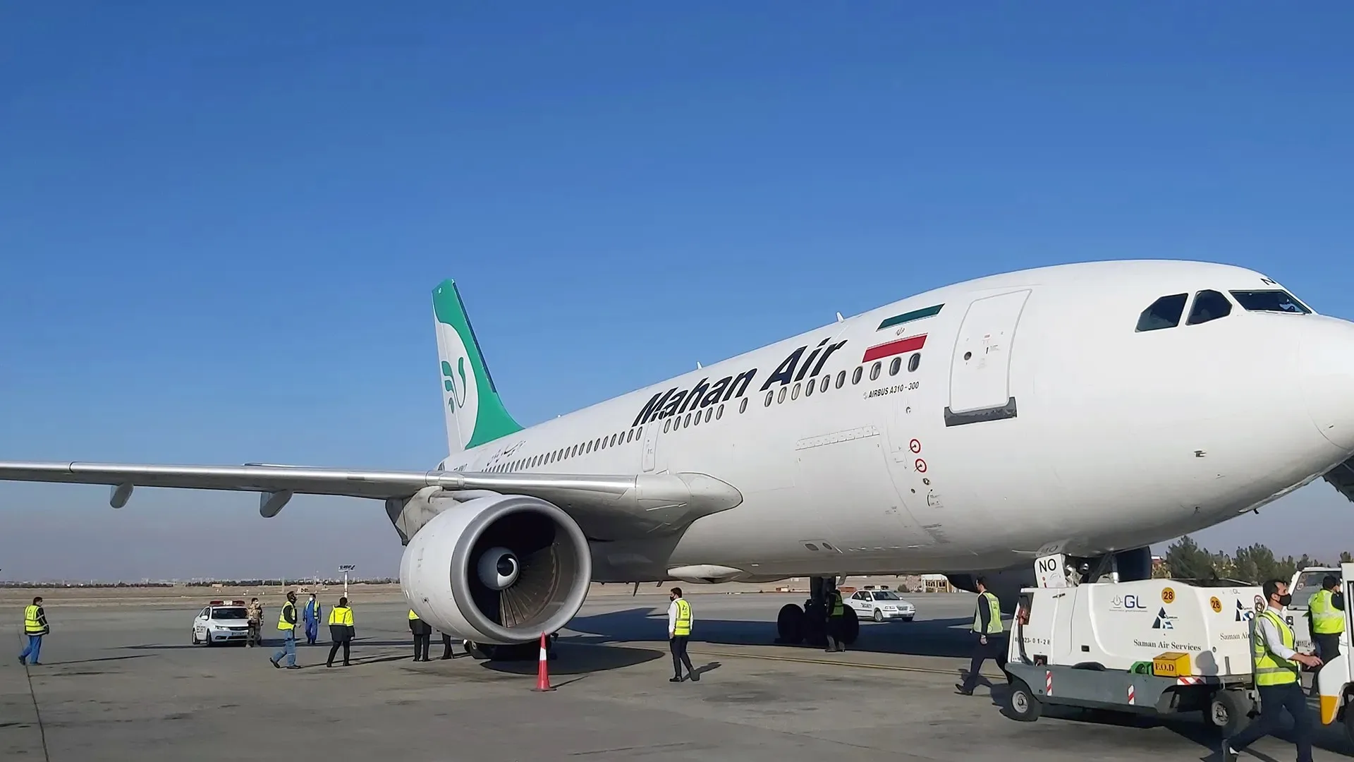بعد الهدوء.. مطارات إيران تستأنف نشاطها