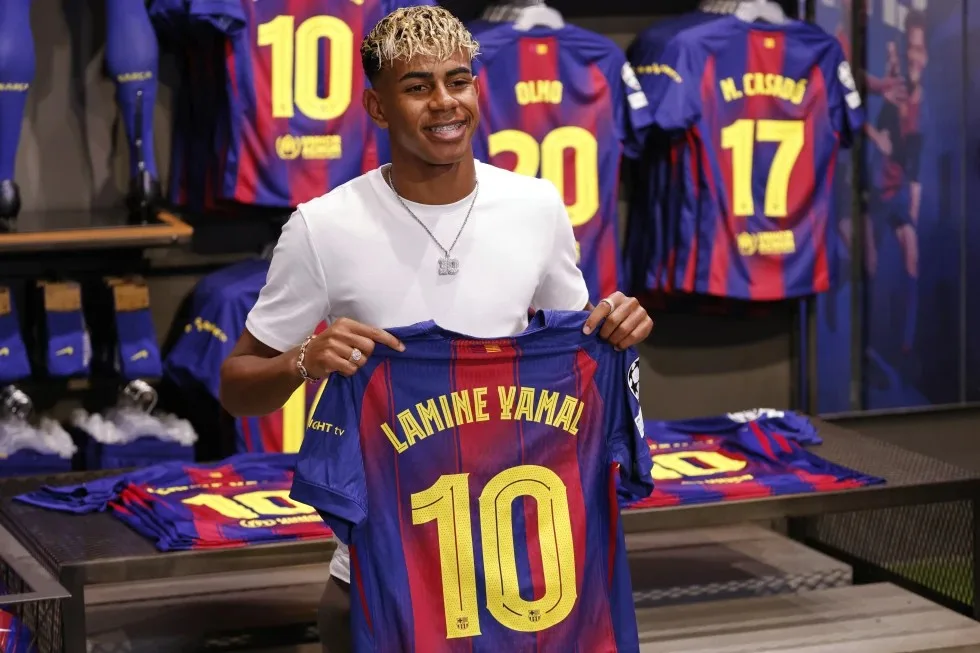 برشلونة يعود للعب مباراة قبل الموسم في اليابان