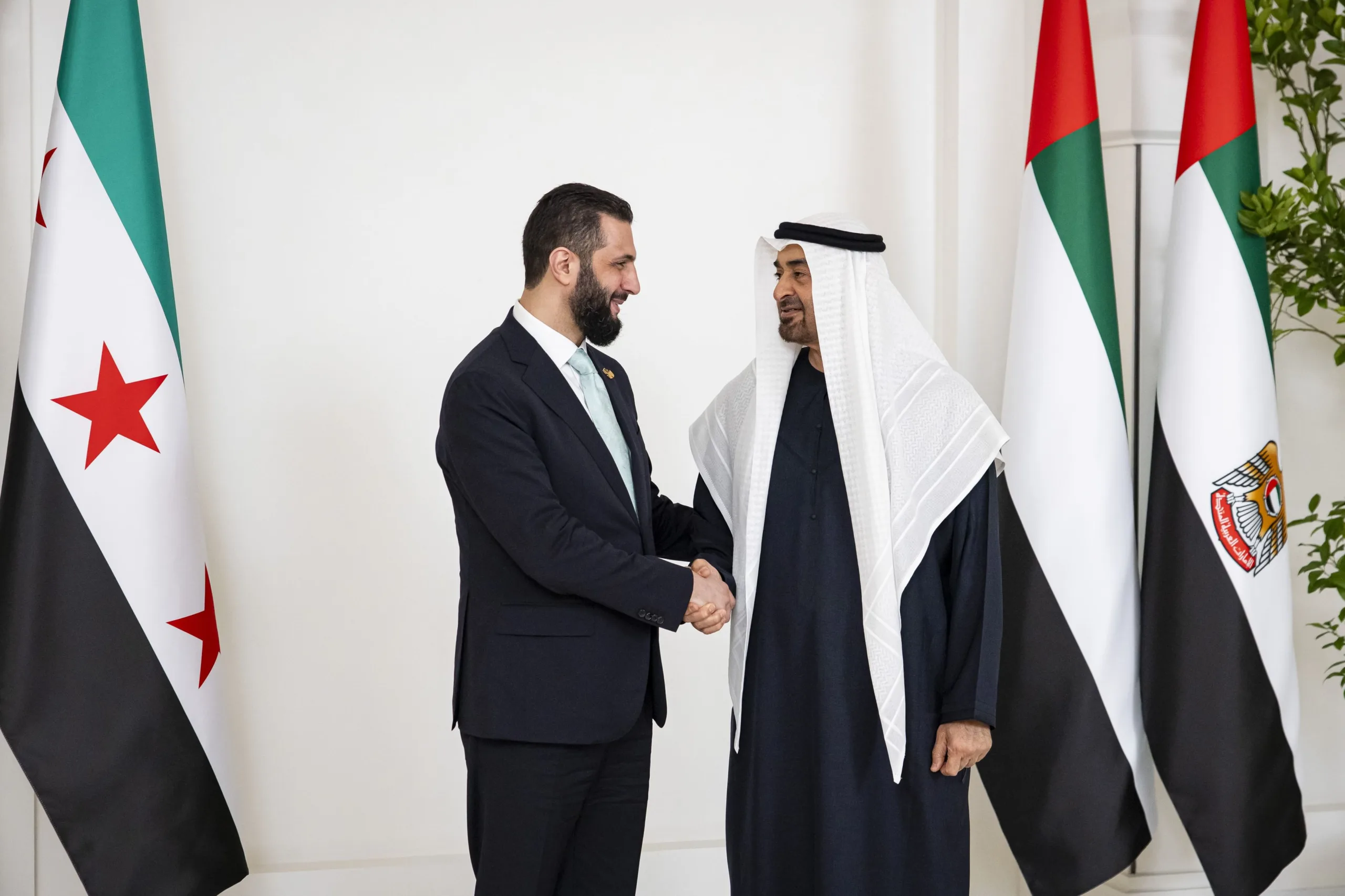 الإمارات تؤكد دعمها لسوريا وتحقيق تطلعاتها نحو التنمية والاستقرار