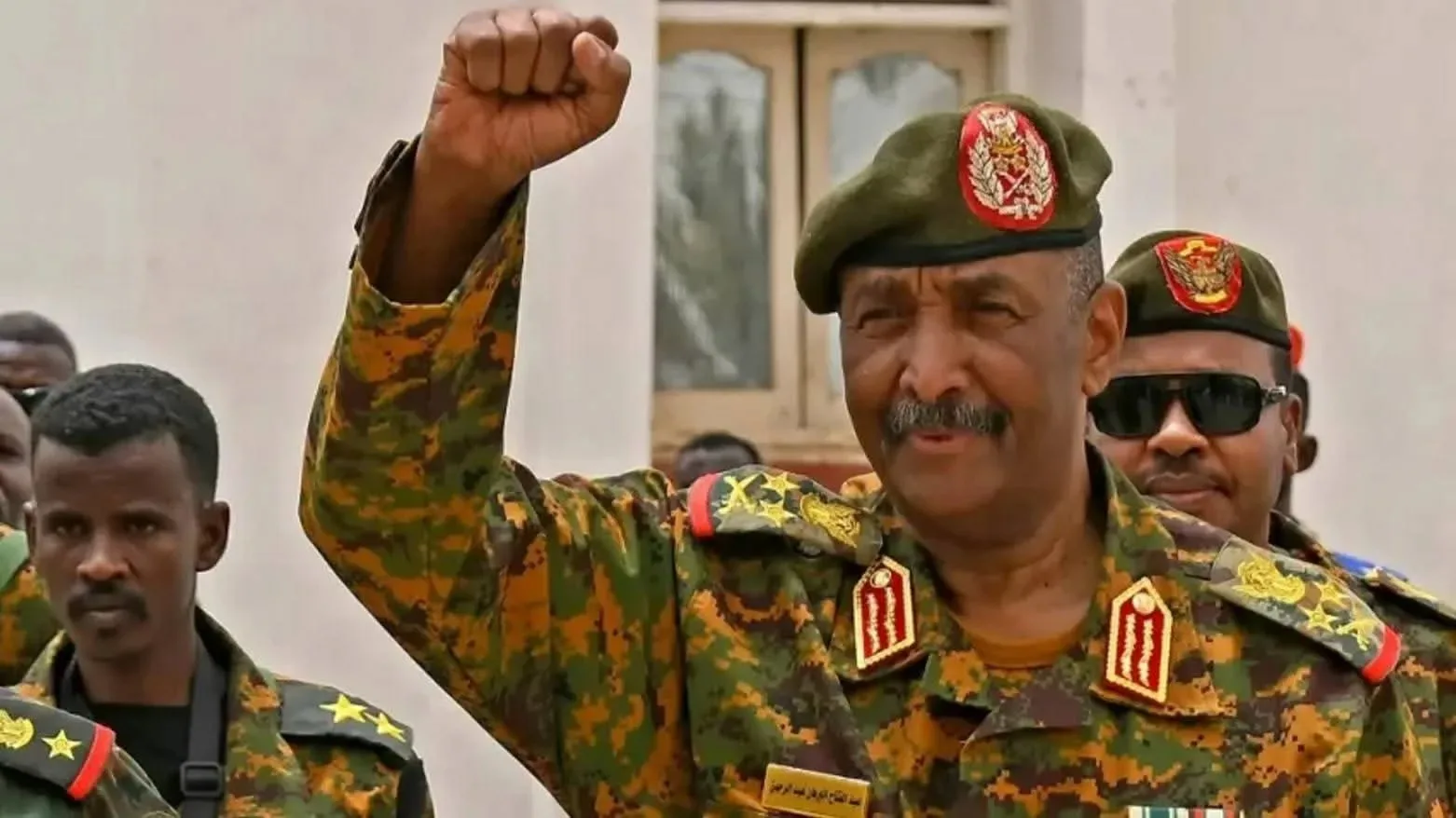 البرهان يعود إلى الخرطوم لأول مرة منذ اندلاع الحرب