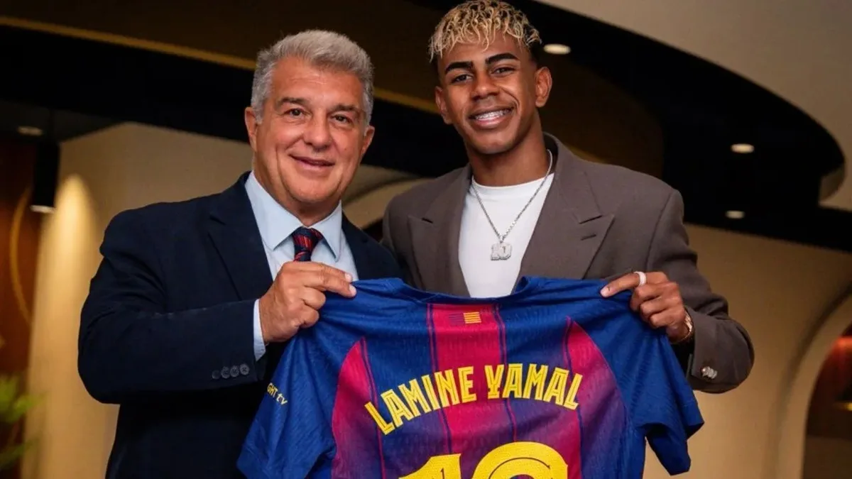 برشلونة يمنح القميص رقم 10 لنجمه الصاعد لامين يامال