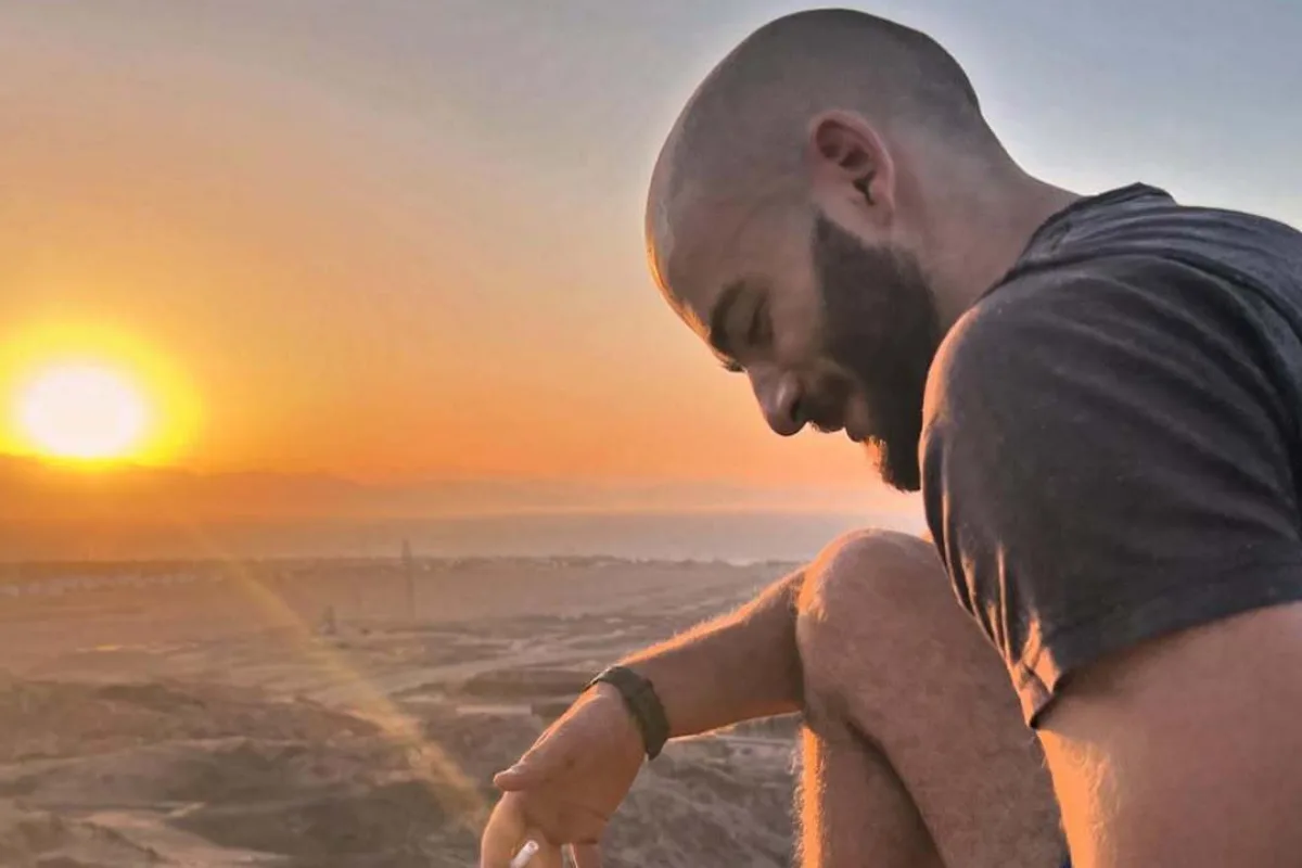 مسافر مصري يحقق انجازاً غير مسبوق بالمشي من الإسكندرية إلى القاهرة في 3 أيام