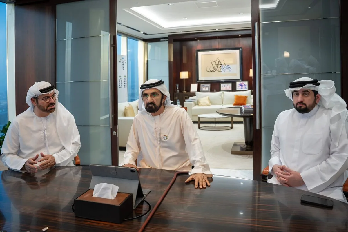 محمد بن راشد.. الإمارات تعتمد منظومة ذكية لتطوير الأداء الحكومي