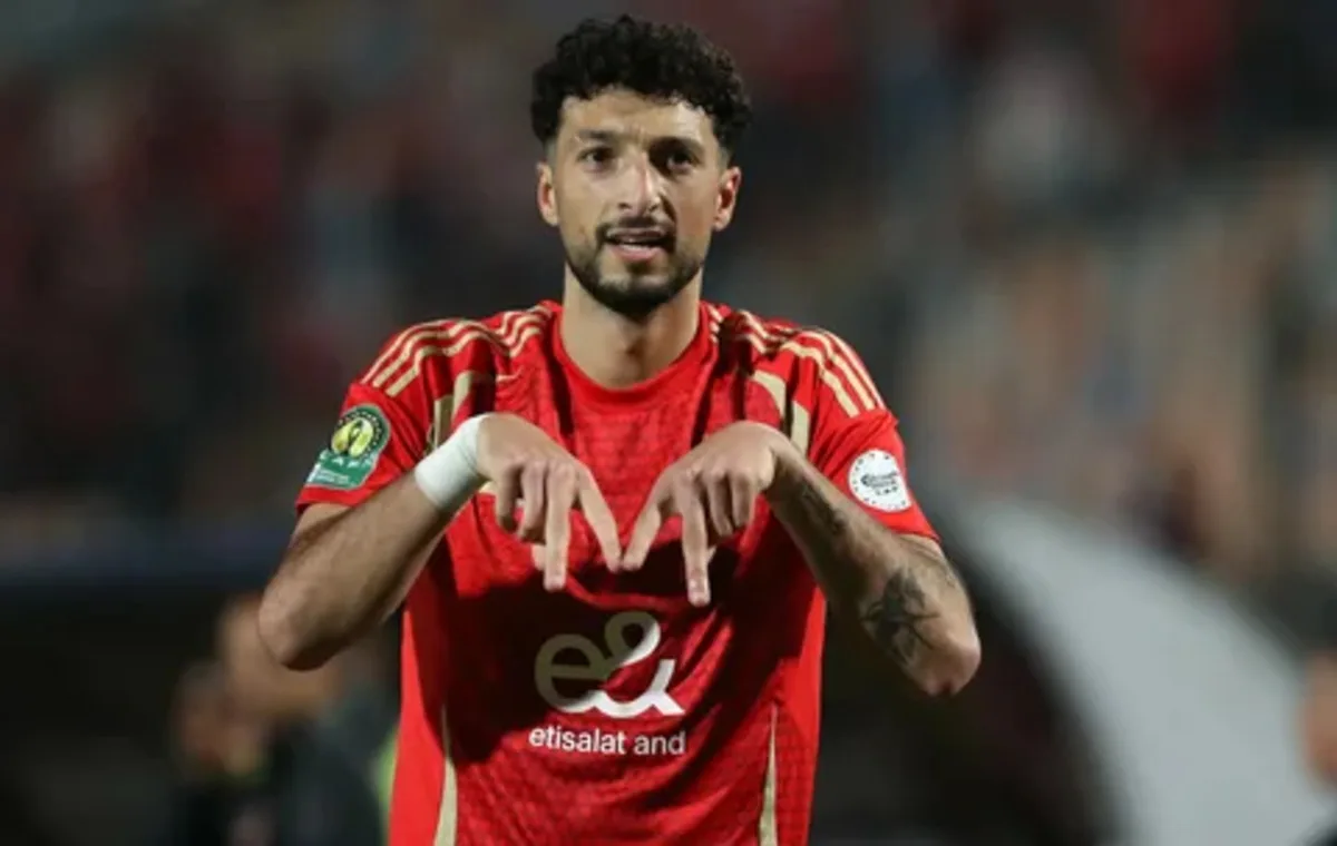 النادي الأهلي يفرض عقوبات على وسام أبو علي ويستبعده من معسكر تونس