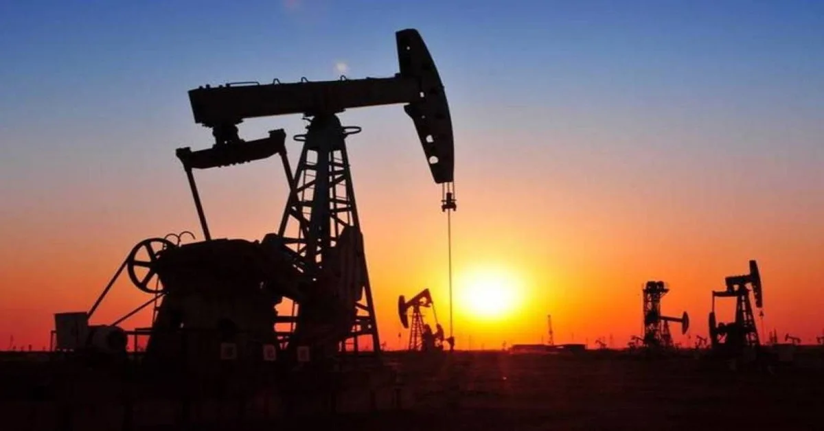 أسعار النفط تهبط: برنت عند 67.5 دولار والخام الأمريكي عند 63.6 دولار للبرميل