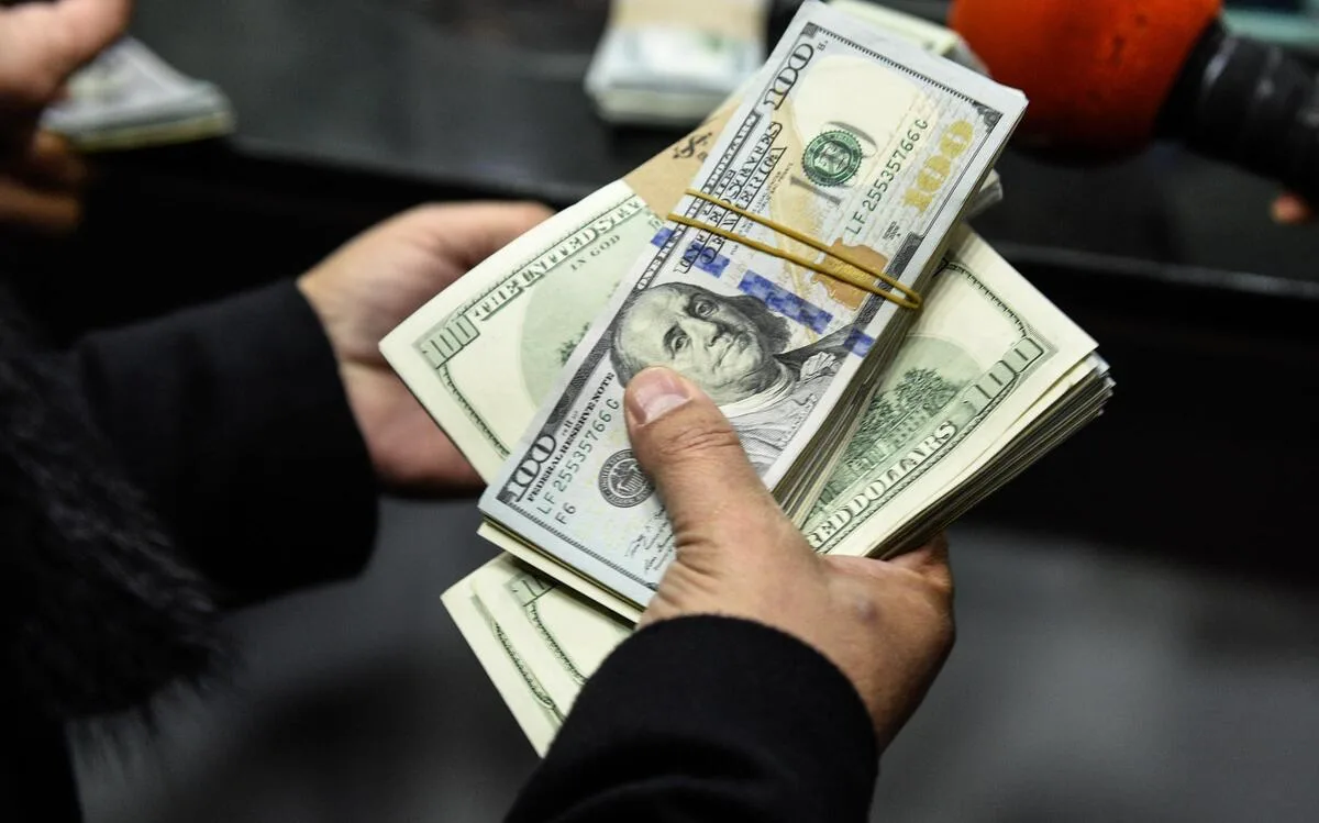 تحويلات المصريين بالخارج تصل إلى 36.5 مليار دولار في عام
