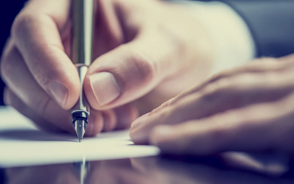 غياب الوصية في الإمارات.. تعرف على أبرز المخاطر التي تهدد ملاك العقارات