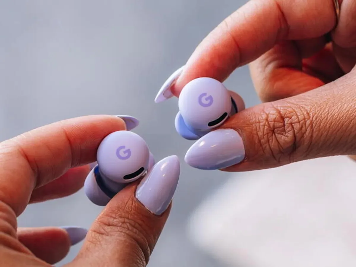 جوجل تكشف عن Pixel Buds 2A بميزات Gemini وإلغاء الضوضاء وبطارية قابلة للاستبدال