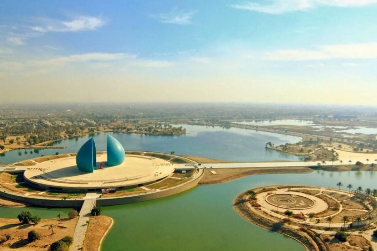 العراق يطلق خطة طموحة لجذب 250 مليار دولار استثمارات