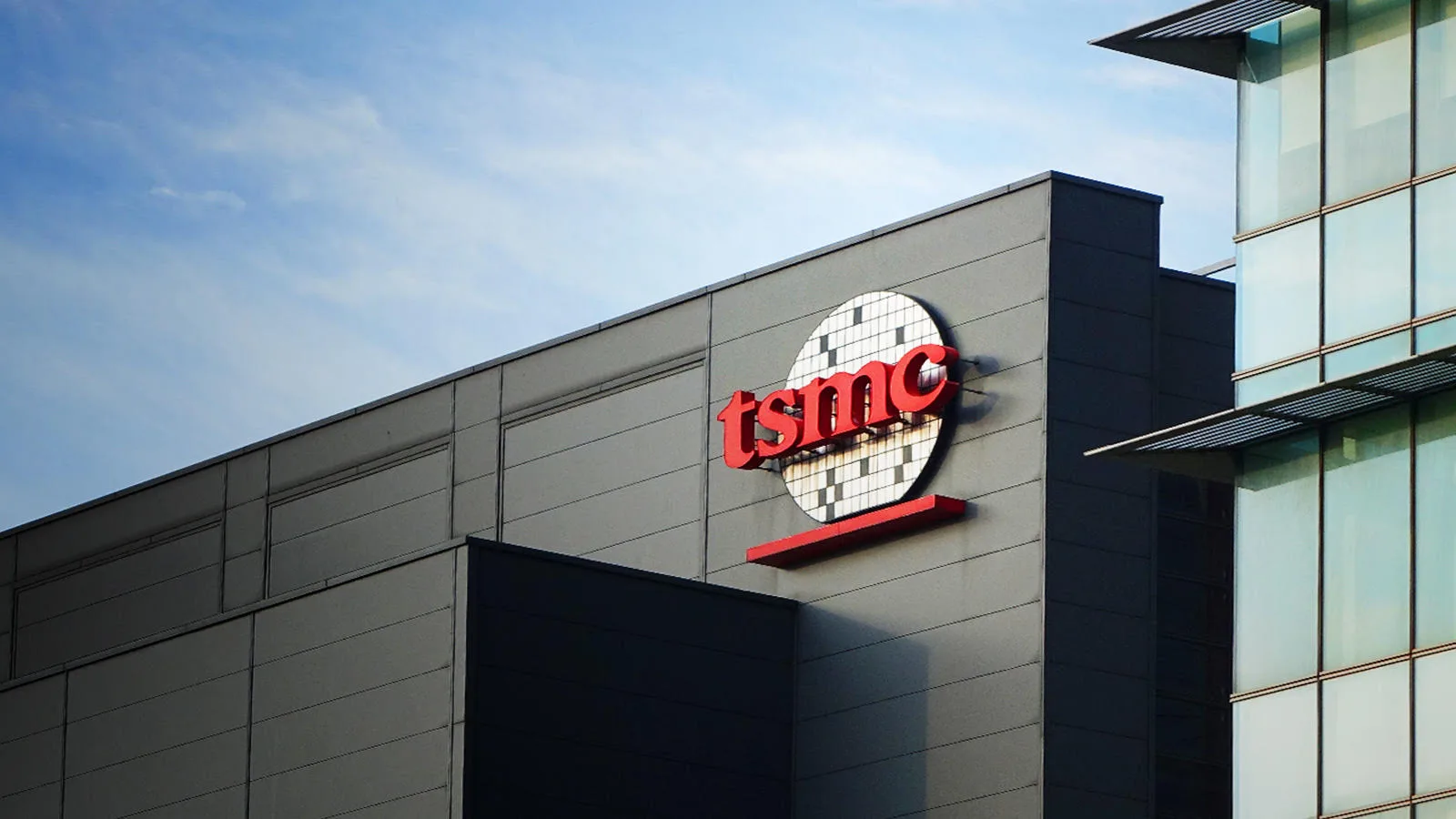 تحقيقات TSMC تكشف تسريب أسرار تجارية.. وإجراءات قانونية حازمة ضد المسؤولين
