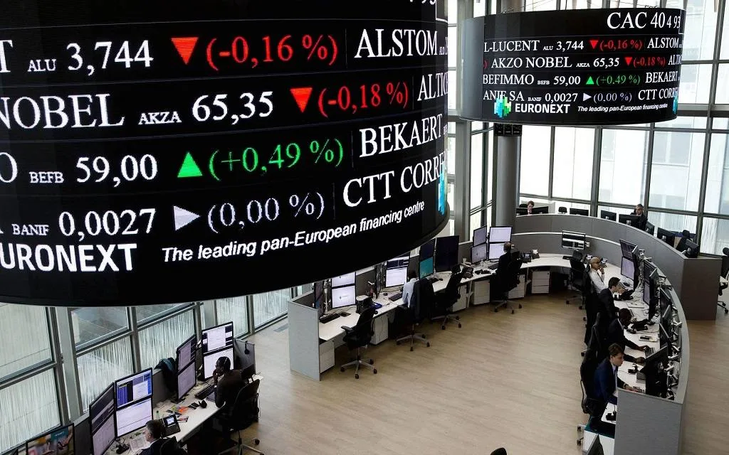 الأسواق الأوروبية ترتفع وتتجاوز خسائرها الشهرية
