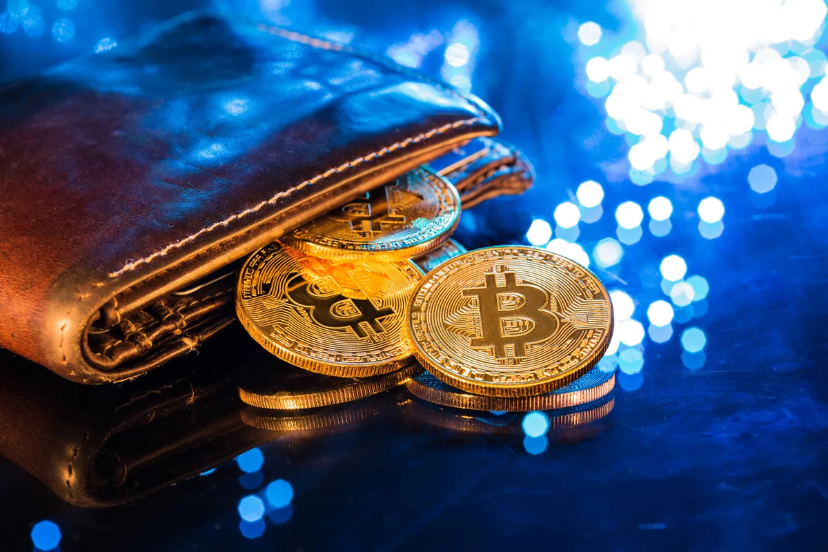 ارتفاع تاريخي لبيتكوين: كسر حاجز 124 ألف دولار وسط موجة تفاؤل في الأسواق