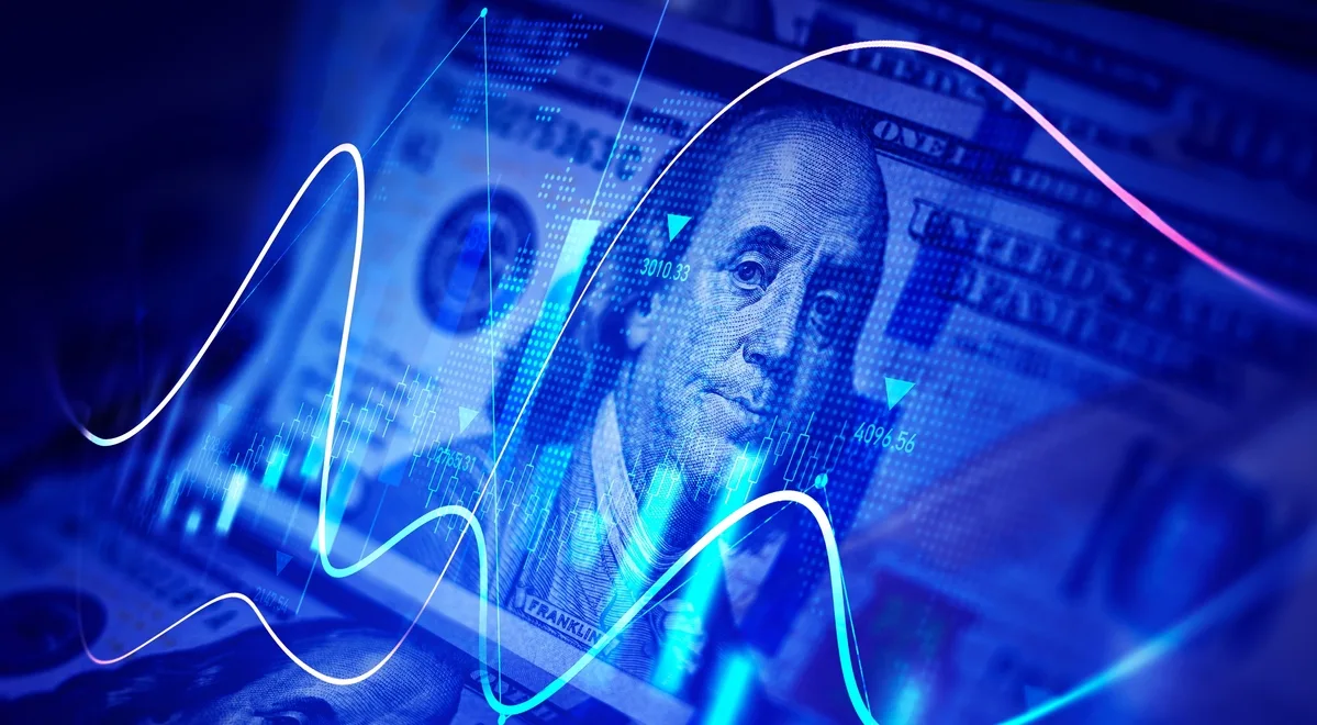 أداء دولار الولايات المتحدة ينخفض طفيفاً أمام سلة عملات عالمية في أغسطس 2025