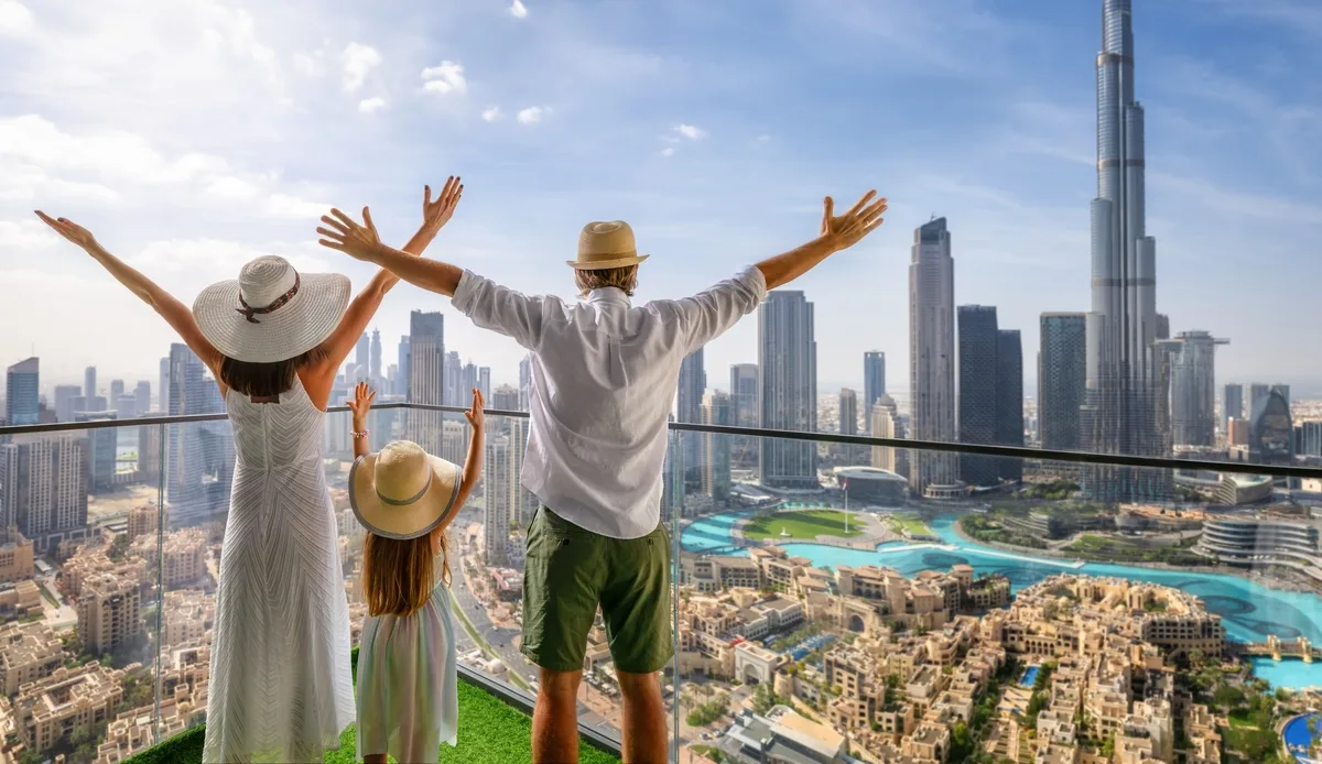 الإمارات: وجهتكم المثالية لصيف يجمع بين الفخامة والأمان