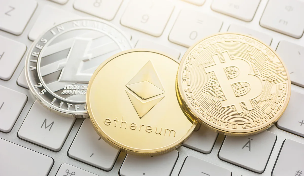تعافي في سوق العملات الرقمية مع صعود بيتكوين وإيثيريوم