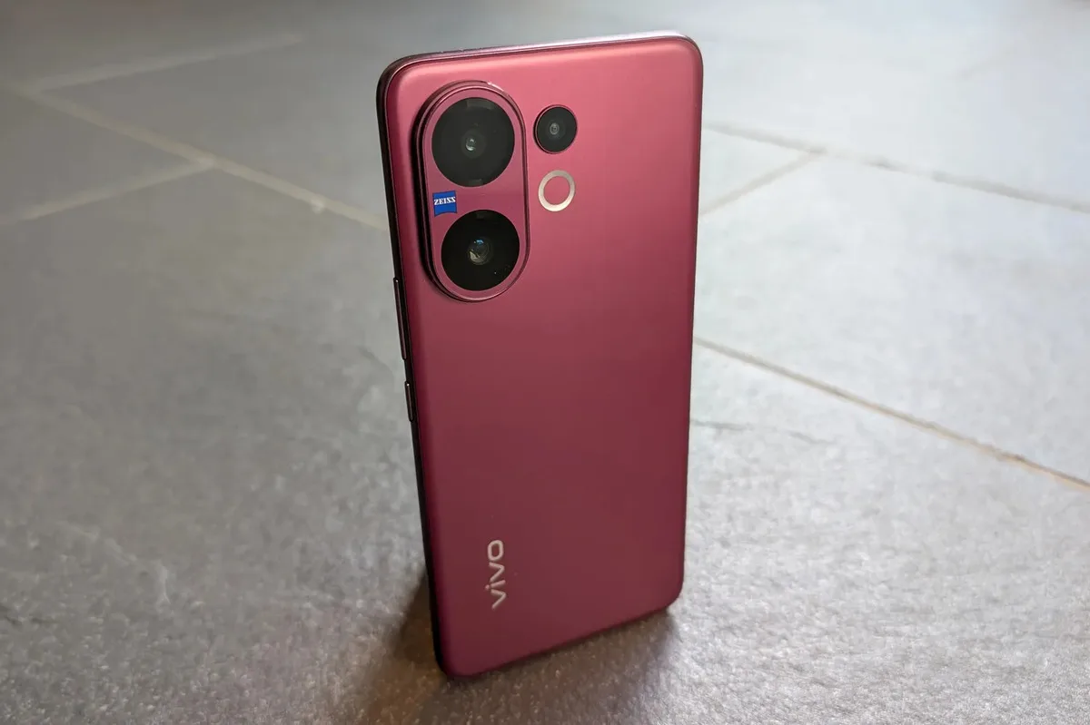 إطلاق vivo V60 عالميًا بدءًا من ماليزيا وتايوان وفيتنام