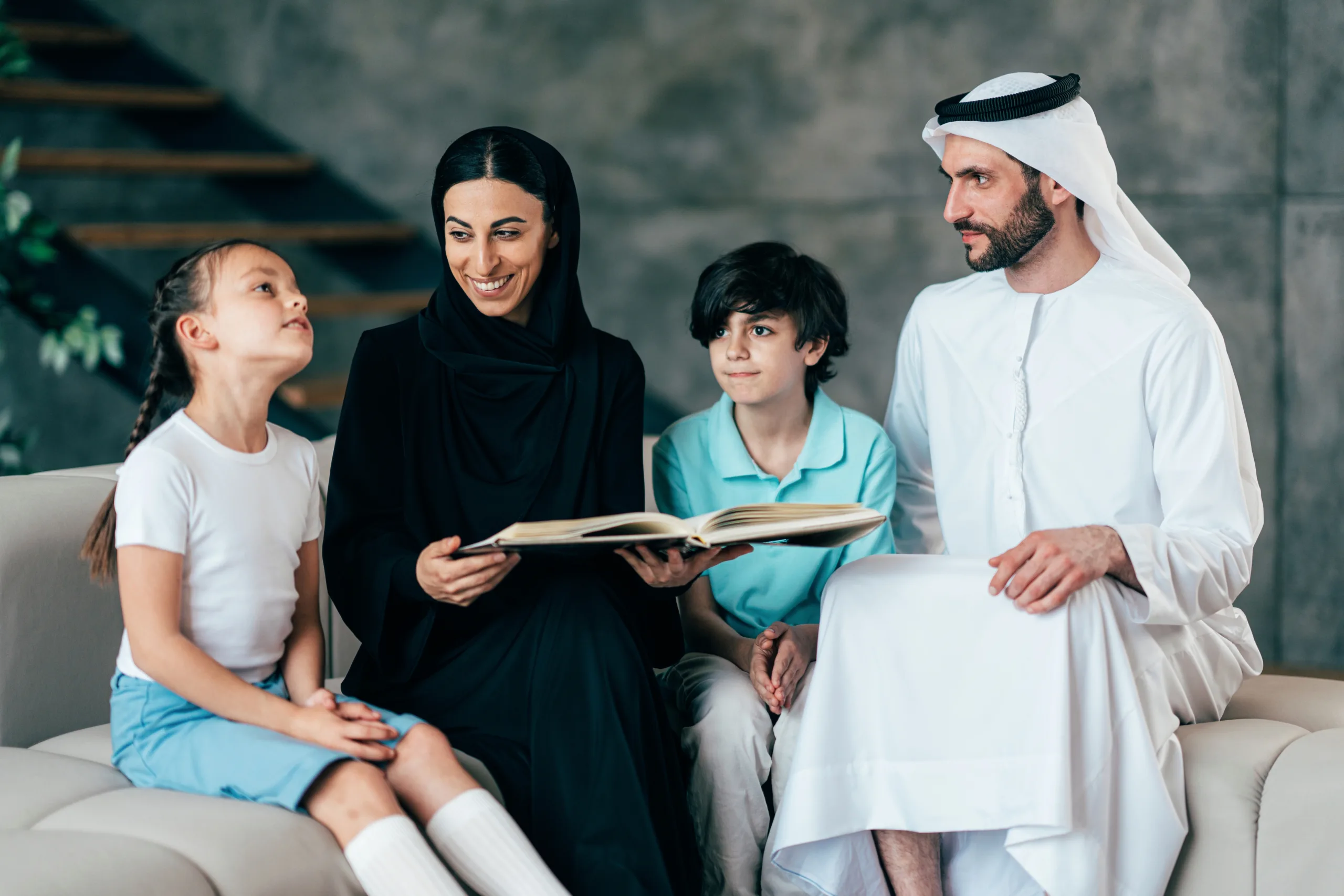ارتفاع عدد المواطنين الإماراتيين إلى 299.6 ألف وتجاوز سكان دبي 3.99 ملايين