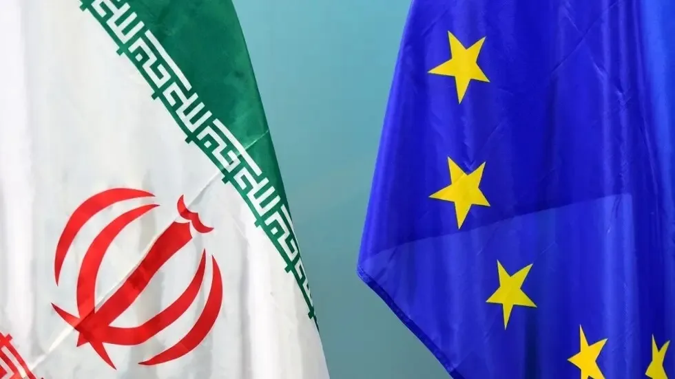 الحكومة الإيرانية تقر بـ”تعقيدات متزايدة” في الحوار النووي مع الدول الأوروبية