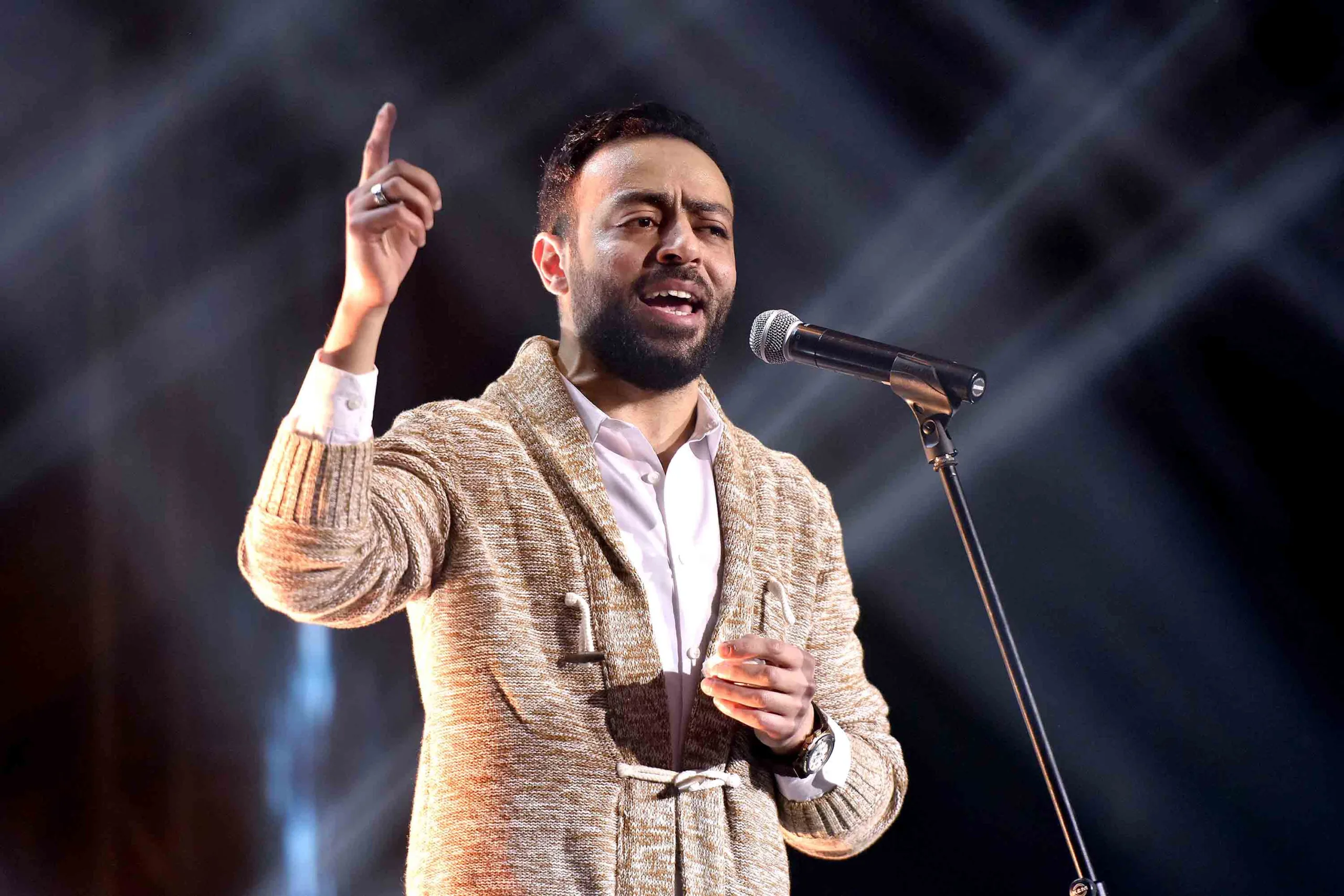 تامر عاشور يستعد لحفل غنائي ضخم في مراسي ضمن فعاليات اليوم الوطني السعودي