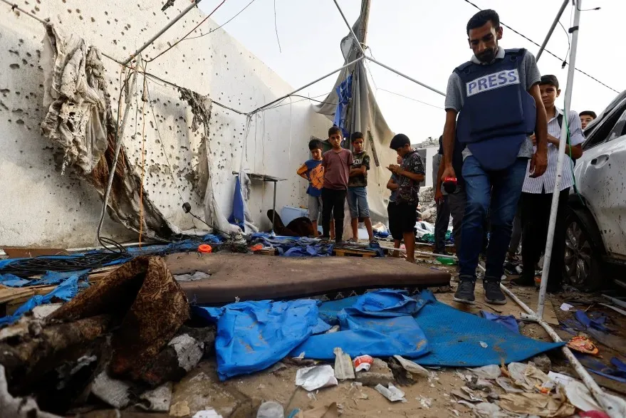 تنديد أوروبي بمقتل الصحفيين في غزة، وتأكيد أن الحرب ليست الحل