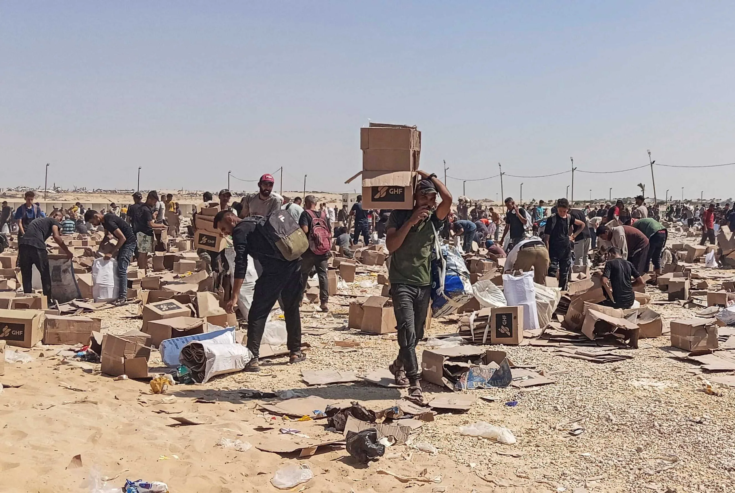 غزة: مقتل 21 شخصا خلال محاولتهم الوصول إلى المساعدات الإنسانية