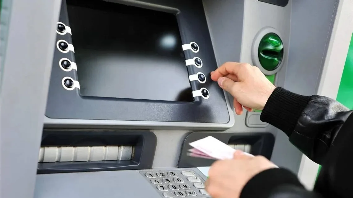 إيقاف بنكي للشركات المتأخرة عن سداد اشتراكات المعاشات لموظفيها المواطنين