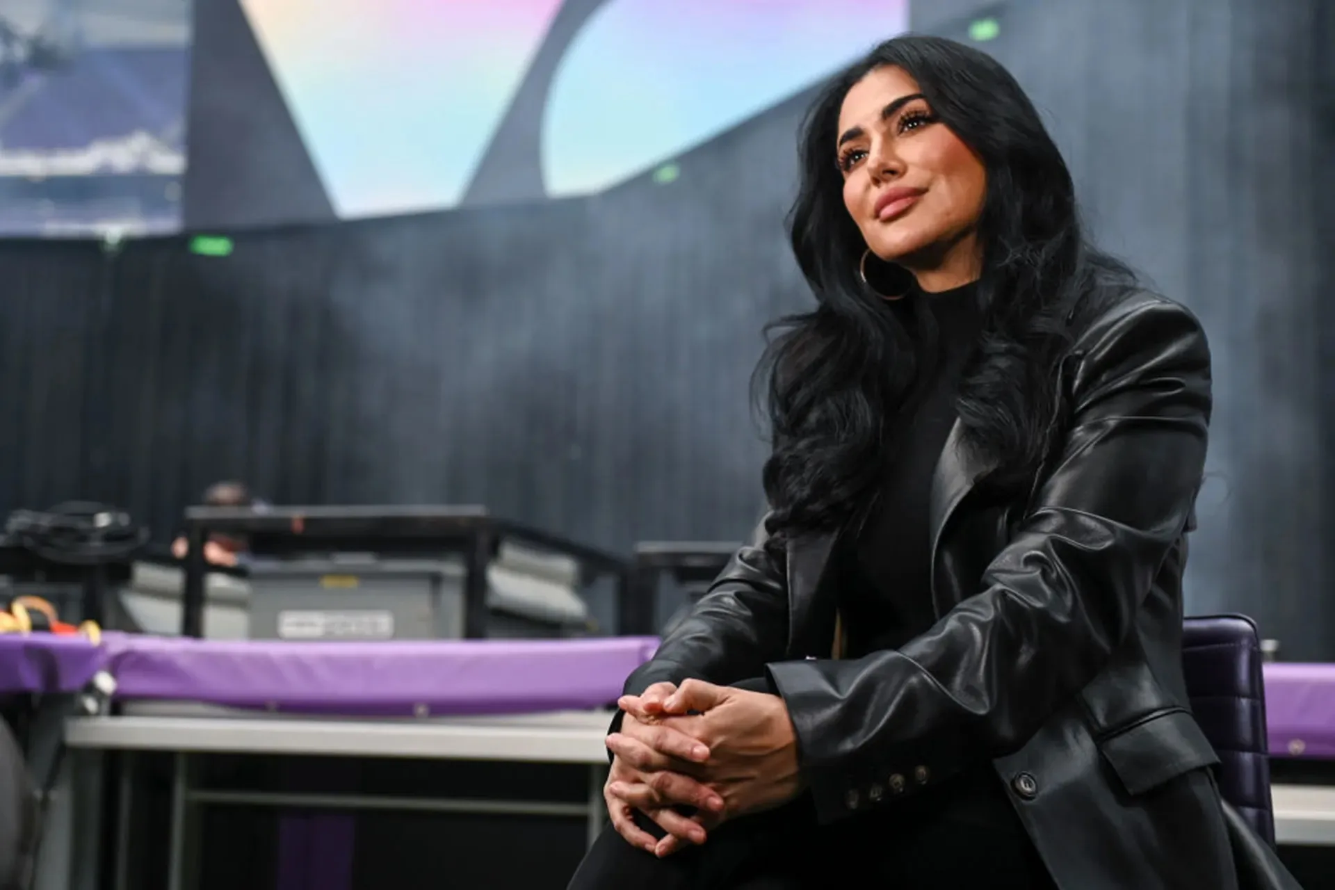 هدى قطان تواصل دعمها الإنساني رغم حملة المقاطعة والمطالب بحذف منتجاتها