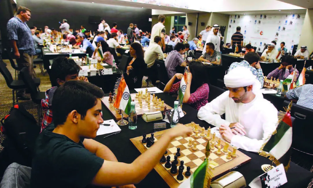 الشيخ نهيان بن مبارك يفتتح مهرجان الشطرنج الدولي في أبوظبي