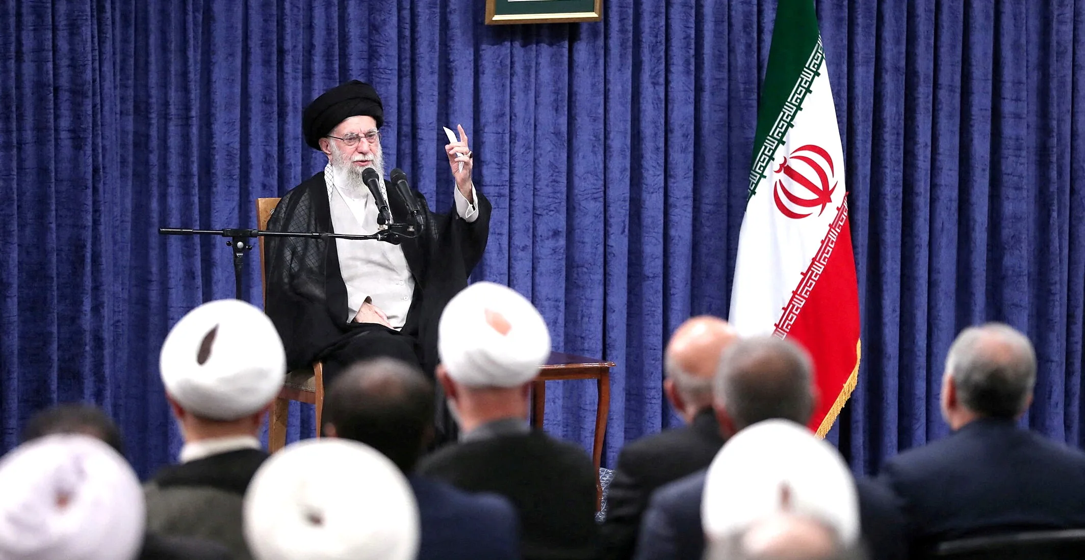 علي خامنئي مرشد إيران