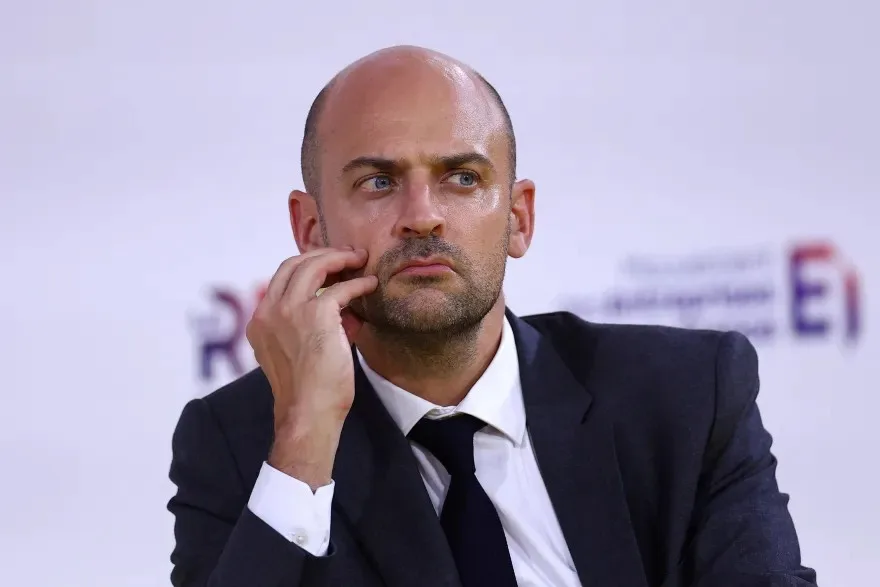 فرنسا تطالب بالإفراج غير المشروط عن مواطنيها المحتجزين في إيران