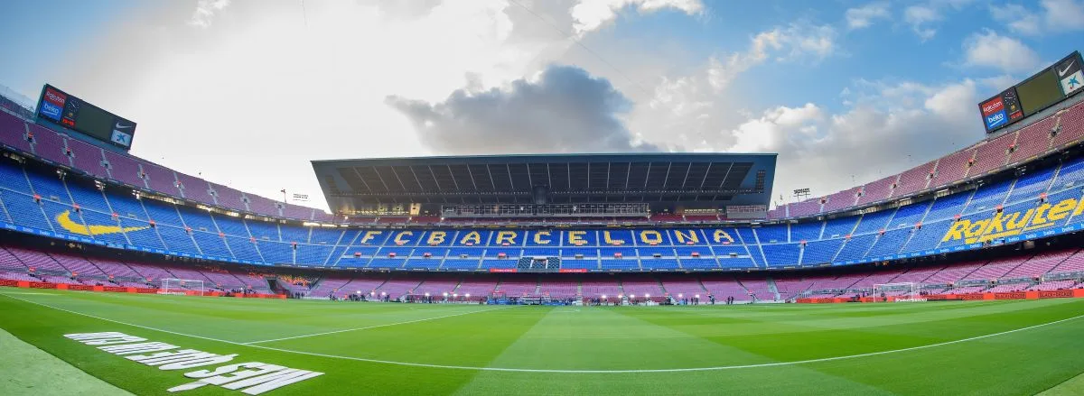 برشلونة يواجه تحديات قبل أول مباراة على أرضه في “الليغا”