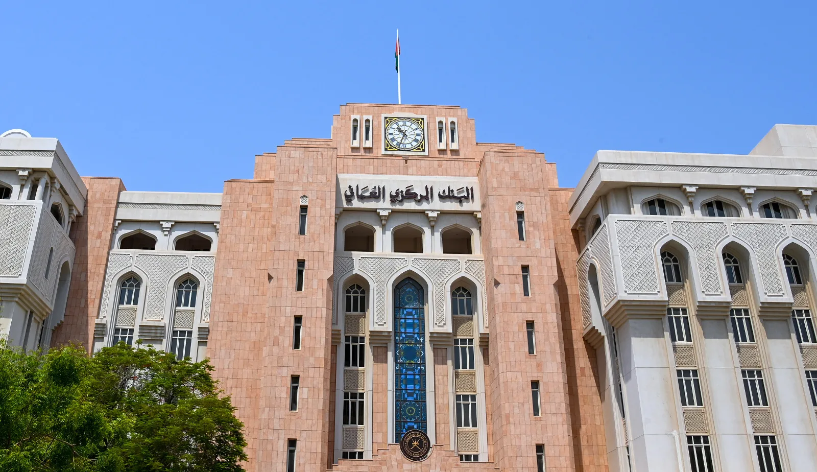 عُمان تستعد لإطلاق بطاقة دفع وطنية للمدفوعات المحلية