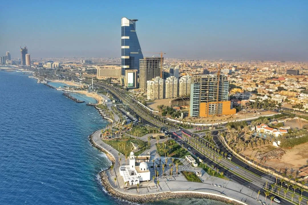 السعودية.. إغلاق 3 مجمعات تجارية كبرى في جدة