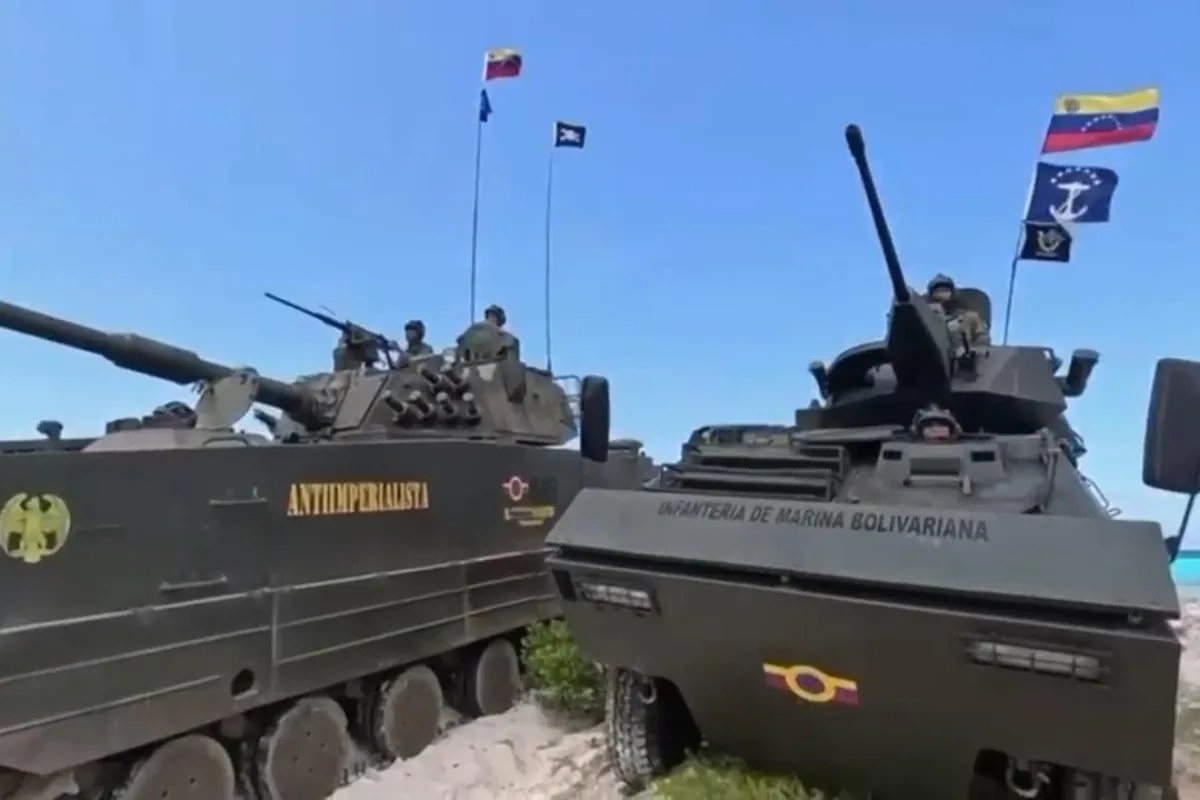 فنزويلا تطلق مناورات عسكرية لمدة ثلاثة أيام في الكاريبي وسط تهديدات أميركية