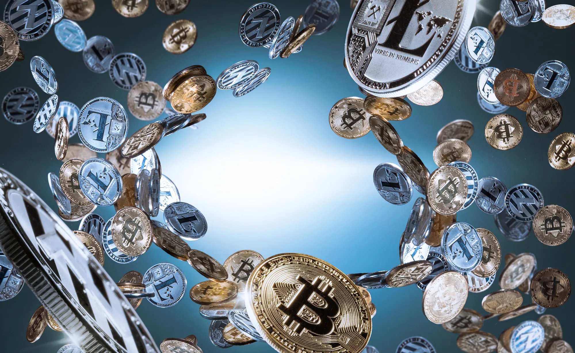 العملات الرقمية.. بيتكوين تنخفض إلى 110,725 دولار والإيثريوم تسجل تراجعًا جديدًا